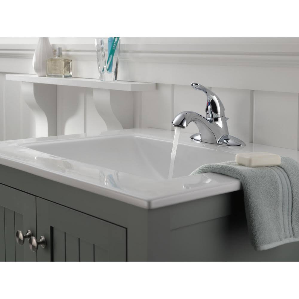 Single Handle Centerset Bathroom Faucet Chrome D443