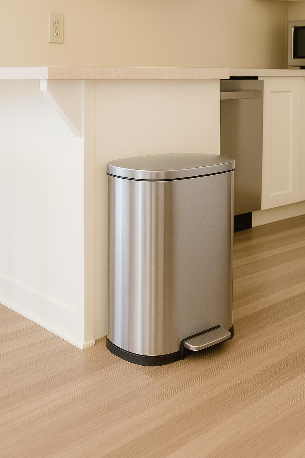 50L Stainless Steel Step-On Kitchen Trash Can U647723