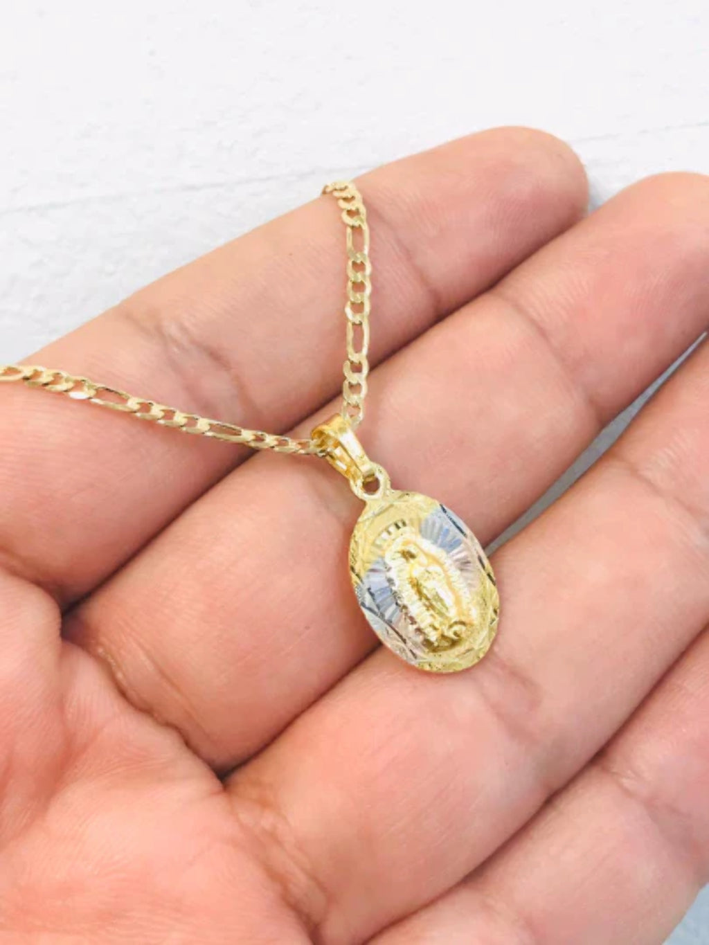 14K Gold Filled Virgen De Guadalupe Necklace Figaro Chain 20" E547