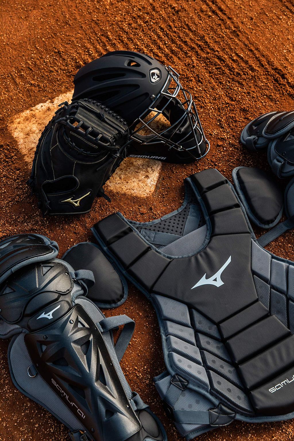 Boxed Catcher's Gear Set J6660