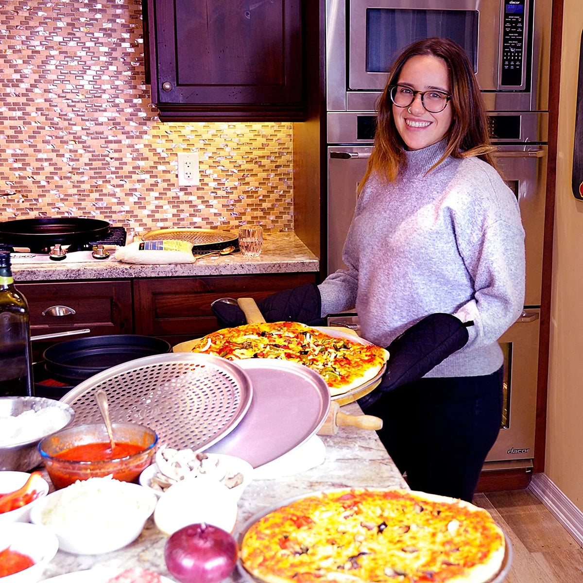 16 inch Aluminum Pizza Pan R73585