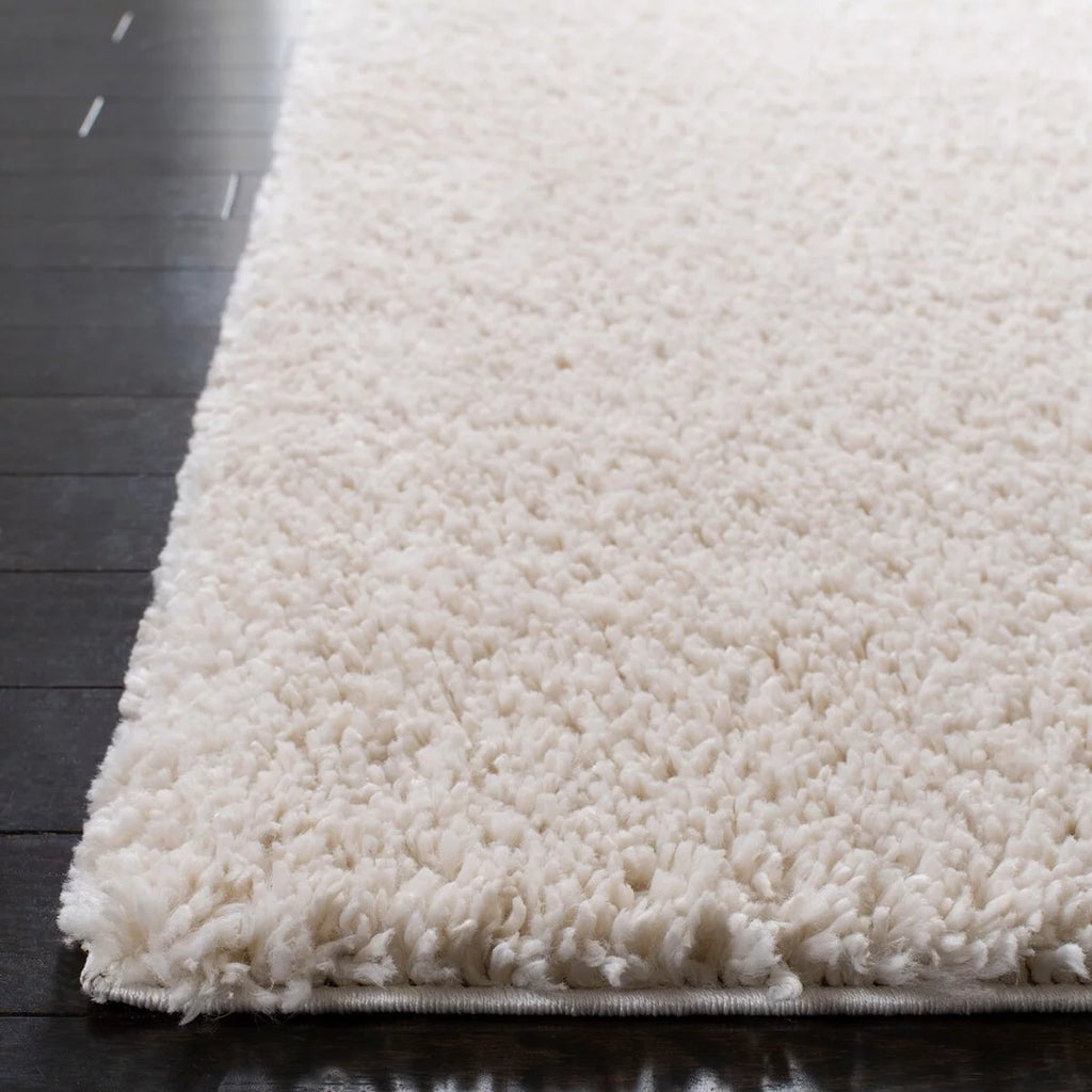 Ivory 4' x 4' Square Shag Area Rug S763
