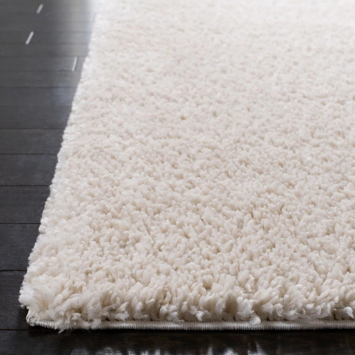 Ivory 4' x 4' Square Shag Area Rug S763