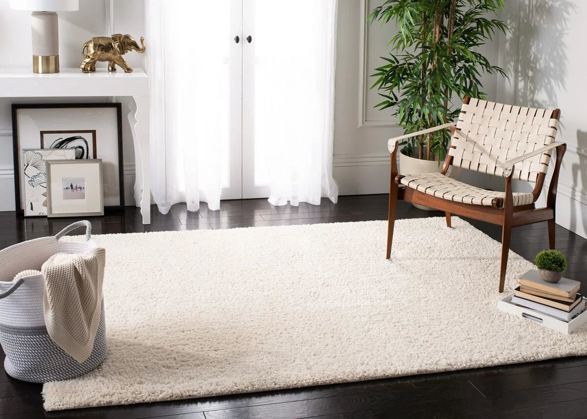 Ivory 4' x 4' Square Shag Area Rug S763